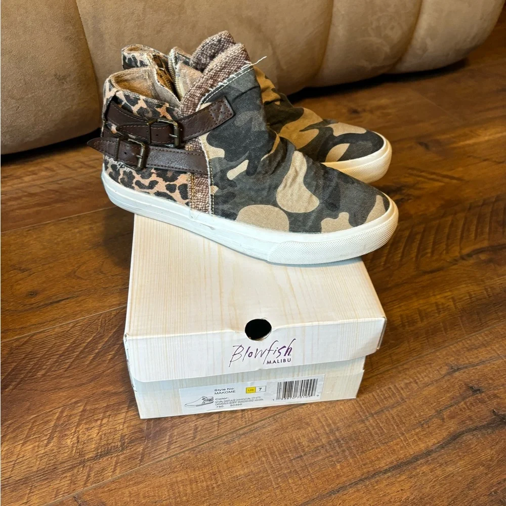 Worn once* Blowfish Makome Sneakers Size 7 - Picture 1 of 6